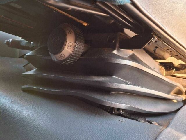 Білий Міцубісі Інша, об'ємом двигуна 3 л та пробігом 245 тис. км за 16000 $, фото 14 на Automoto.ua