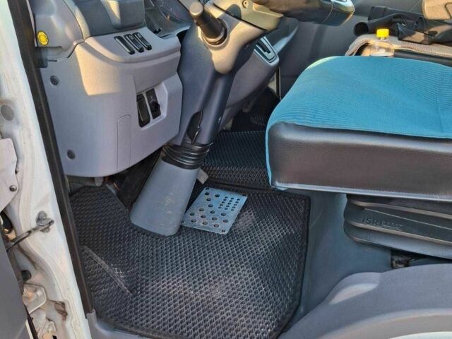 Білий Міцубісі Інша, об'ємом двигуна 3 л та пробігом 245 тис. км за 16000 $, фото 15 на Automoto.ua