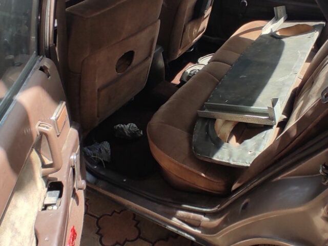 Бежевий Міцубісі Інша, об'ємом двигуна 2 л та пробігом 100 тис. км за 700 $, фото 2 на Automoto.ua