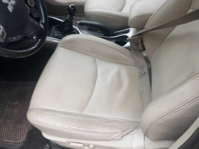 Черный Мицубиси Другая, объемом двигателя 2 л и пробегом 320 тыс. км за 4999 $, фото 3 на Automoto.ua