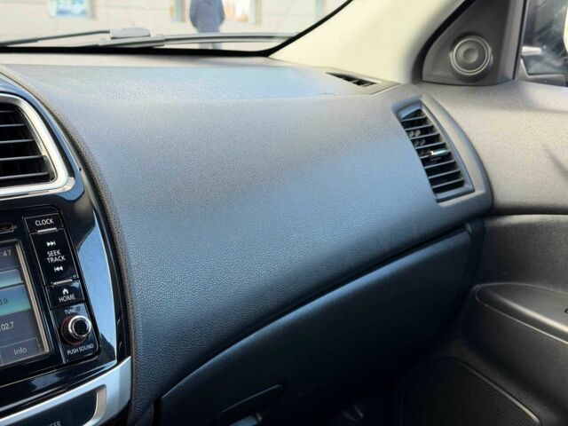 Черный Мицубиси Другая, объемом двигателя 2.4 л и пробегом 230 тыс. км за 14200 $, фото 23 на Automoto.ua