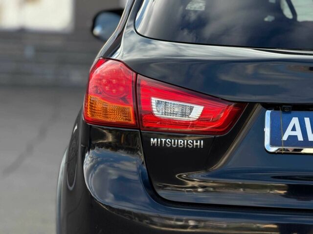 Черный Мицубиси Другая, объемом двигателя 2.4 л и пробегом 230 тыс. км за 14200 $, фото 7 на Automoto.ua