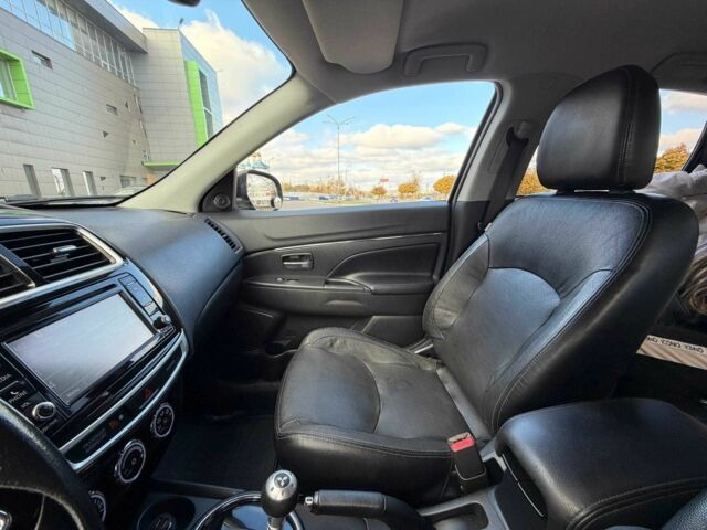 Черный Мицубиси Другая, объемом двигателя 2.4 л и пробегом 230 тыс. км за 14200 $, фото 20 на Automoto.ua