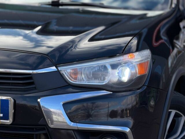 Черный Мицубиси Другая, объемом двигателя 2.4 л и пробегом 230 тыс. км за 14200 $, фото 3 на Automoto.ua