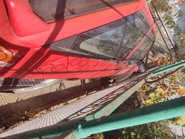 Красный Мицубиси Другая, объемом двигателя 1.3 л и пробегом 26 тыс. км за 1000 $, фото 4 на Automoto.ua