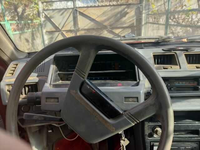 Красный Мицубиси Другая, объемом двигателя 1.3 л и пробегом 26 тыс. км за 1000 $, фото 3 на Automoto.ua