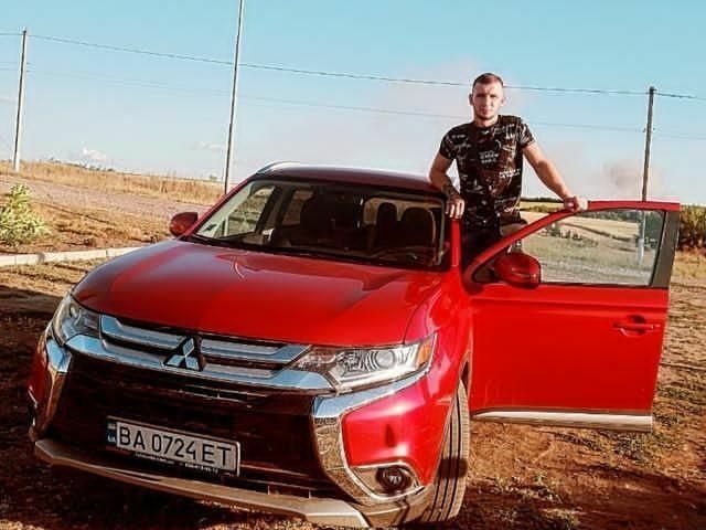 Червоний Міцубісі Інша, об'ємом двигуна 2.4 л та пробігом 100 тис. км за 5500 $, фото 4 на Automoto.ua