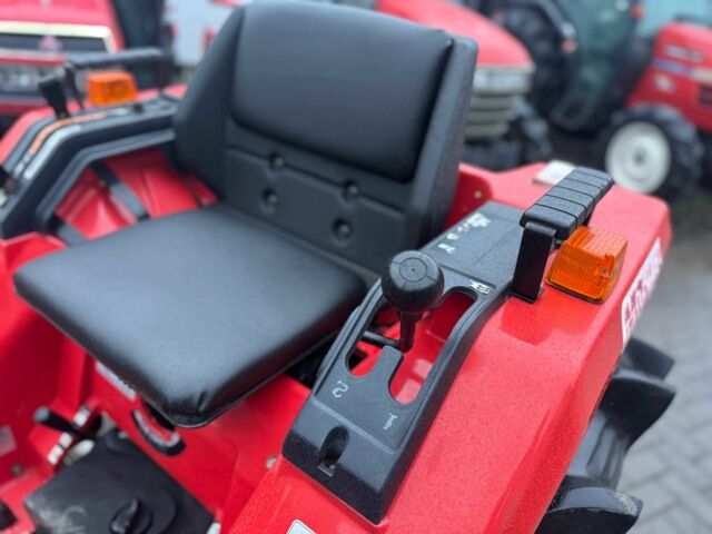 Мицубиси Другая, объемом двигателя 1.1 л и пробегом 964 тыс. км за 5900 $, фото 9 на Automoto.ua