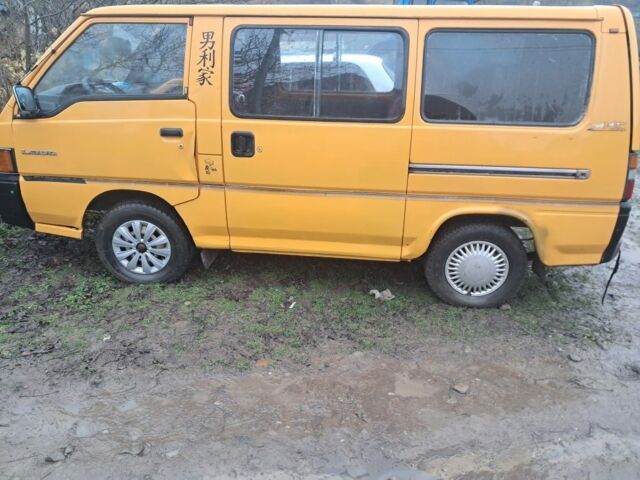 Жовтий Міцубісі Інша, об'ємом двигуна 1.9 л та пробігом 300 тис. км за 1064 $, фото 6 на Automoto.ua