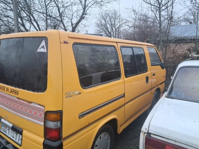 Жовтий Міцубісі Інша, об'ємом двигуна 1.9 л та пробігом 300 тис. км за 1064 $, фото 4 на Automoto.ua