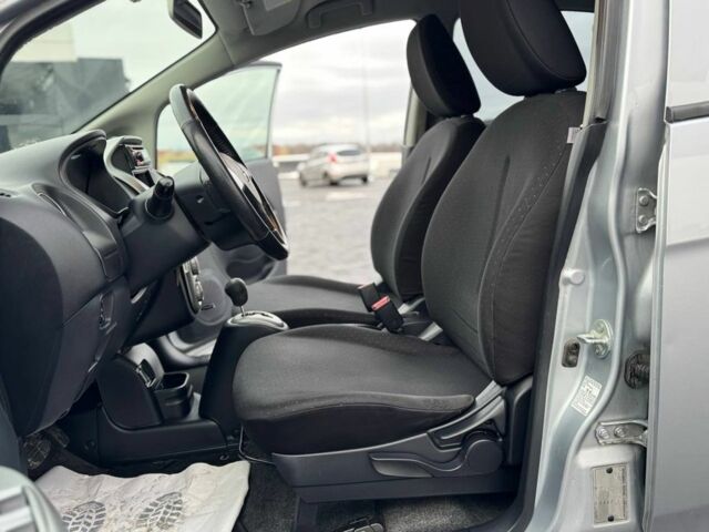 Серый Мицубиси Другая, объемом двигателя 0 л и пробегом 74 тыс. км за 3950 $, фото 5 на Automoto.ua