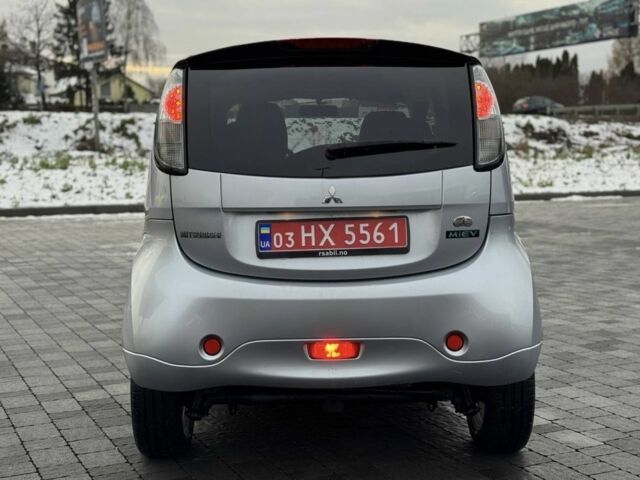 Серый Мицубиси Другая, объемом двигателя 0 л и пробегом 74 тыс. км за 3950 $, фото 17 на Automoto.ua