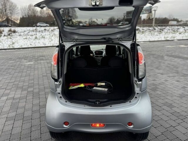 Серый Мицубиси Другая, объемом двигателя 0 л и пробегом 74 тыс. км за 3950 $, фото 9 на Automoto.ua