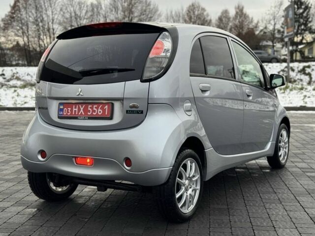 Серый Мицубиси Другая, объемом двигателя 0 л и пробегом 74 тыс. км за 3950 $, фото 2 на Automoto.ua