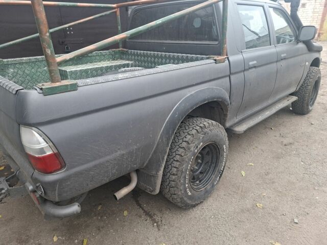 Сірий Міцубісі Інша, об'ємом двигуна 2 л та пробігом 2 тис. км за 5000 $, фото 2 на Automoto.ua