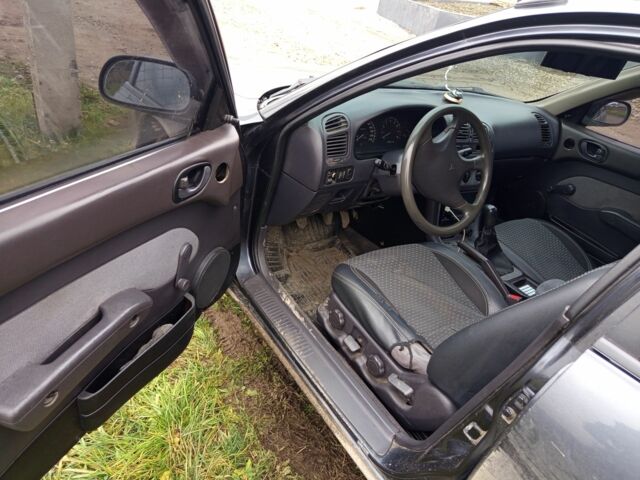 Сірий Міцубісі Інша, об'ємом двигуна 1.8 л та пробігом 1000 тис. км за 2000 $, фото 4 на Automoto.ua