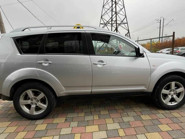 Серый Мицубиси Другая, объемом двигателя 2 л и пробегом 310 тыс. км за 7600 $, фото 7 на Automoto.ua