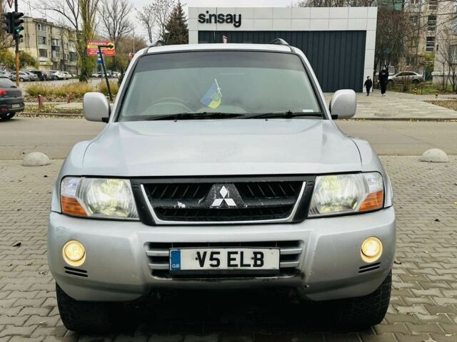 Серый Мицубиси Другая, объемом двигателя 3.2 л и пробегом 270 тыс. км за 4744 $, фото 6 на Automoto.ua