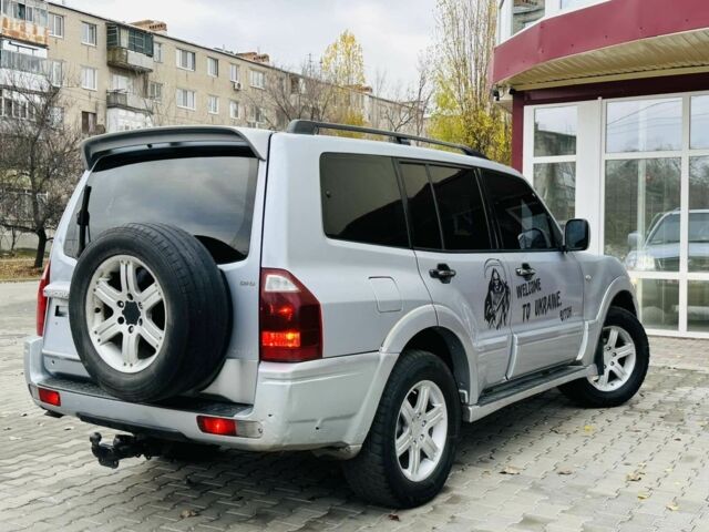 Серый Мицубиси Другая, объемом двигателя 3.2 л и пробегом 270 тыс. км за 4744 $, фото 11 на Automoto.ua