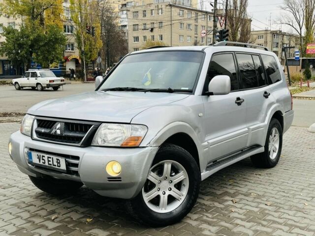 Серый Мицубиси Другая, объемом двигателя 3.2 л и пробегом 270 тыс. км за 4744 $, фото 1 на Automoto.ua