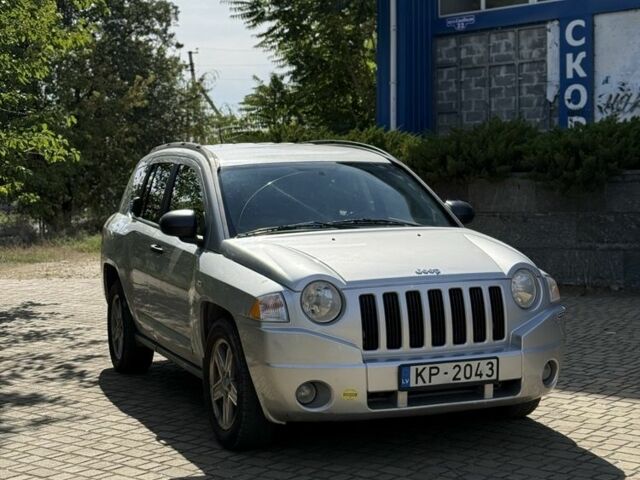 Сірий Міцубісі Інша, об'ємом двигуна 2 л та пробігом 301 тис. км за 5500 $, фото 3 на Automoto.ua