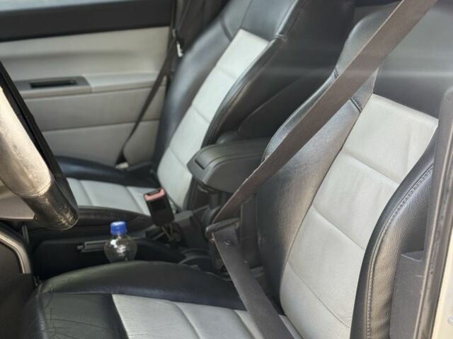 Сірий Міцубісі Інша, об'ємом двигуна 2 л та пробігом 301 тис. км за 5500 $, фото 12 на Automoto.ua