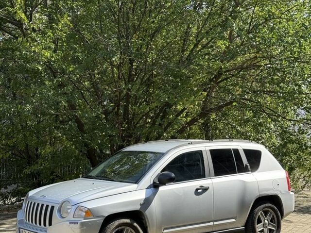 Сірий Міцубісі Інша, об'ємом двигуна 2 л та пробігом 301 тис. км за 5500 $, фото 1 на Automoto.ua