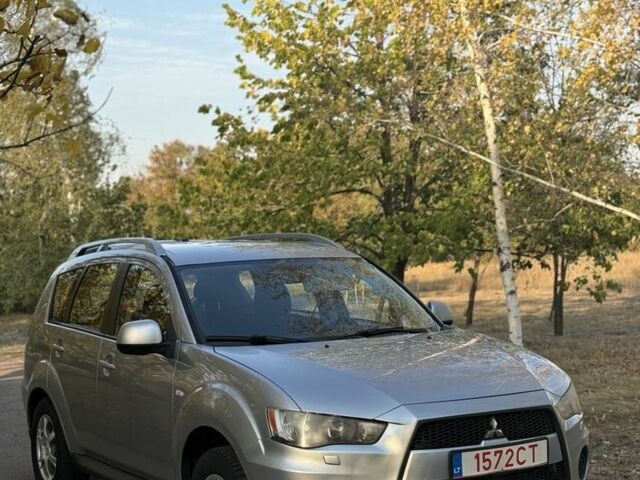 Серый Мицубиси Другая, объемом двигателя 2 л и пробегом 416 тыс. км за 6750 $, фото 3 на Automoto.ua