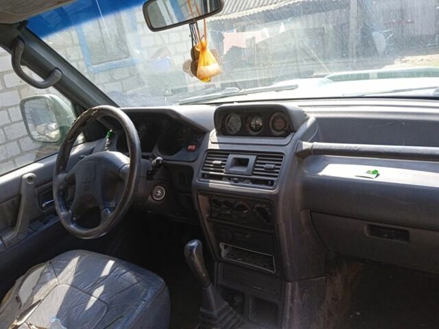 Синий Мицубиси Другая, объемом двигателя 2.9 л и пробегом 641 тыс. км за 2100 $, фото 3 на Automoto.ua