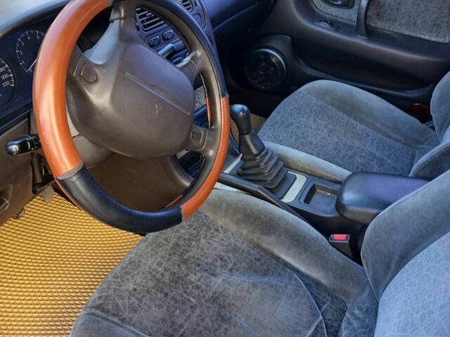 Зелений Міцубісі Інша, об'ємом двигуна 1.8 л та пробігом 418 тис. км за 1100 $, фото 2 на Automoto.ua