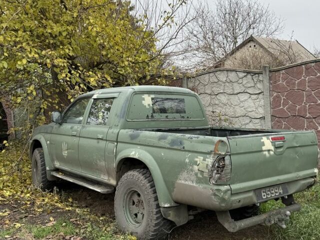 Зелений Міцубісі Інша, об'ємом двигуна 0 л та пробігом 512 тис. км за 2000 $, фото 4 на Automoto.ua