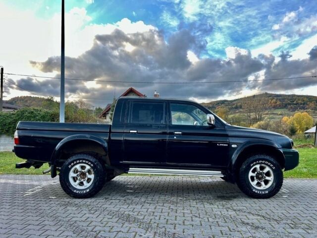 Зеленый Мицубиси Другая, объемом двигателя 2.5 л и пробегом 301 тыс. км за 1940 $, фото 2 на Automoto.ua