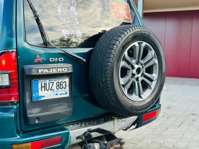 Зелений Міцубісі Інша, об'ємом двигуна 3.2 л та пробігом 200 тис. км за 4650 $, фото 3 на Automoto.ua