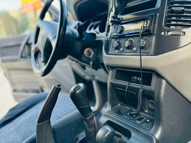 Зелений Міцубісі Інша, об'ємом двигуна 3.2 л та пробігом 200 тис. км за 4650 $, фото 7 на Automoto.ua