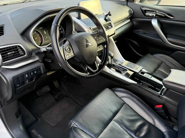 Белый Мицубиси Эклипс, объемом двигателя 1.5 л и пробегом 67 тыс. км за 14400 $, фото 14 на Automoto.ua