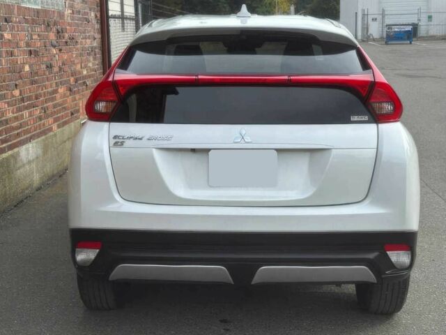 Білий Міцубісі Екліпс, об'ємом двигуна 1.5 л та пробігом 45 тис. км за 9700 $, фото 6 на Automoto.ua