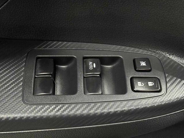 Белый Мицубиси Эклипс, объемом двигателя 1.5 л и пробегом 14 тыс. км за 19999 $, фото 13 на Automoto.ua