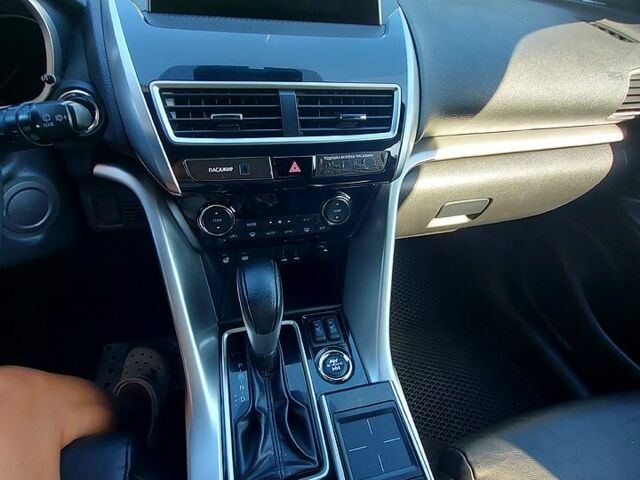 Коричневый Мицубиси Эклипс, объемом двигателя 1.5 л и пробегом 49 тыс. км за 21500 $, фото 6 на Automoto.ua