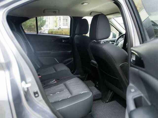 Серый Мицубиси Эклипс, объемом двигателя 1.5 л и пробегом 74 тыс. км за 12600 $, фото 18 на Automoto.ua