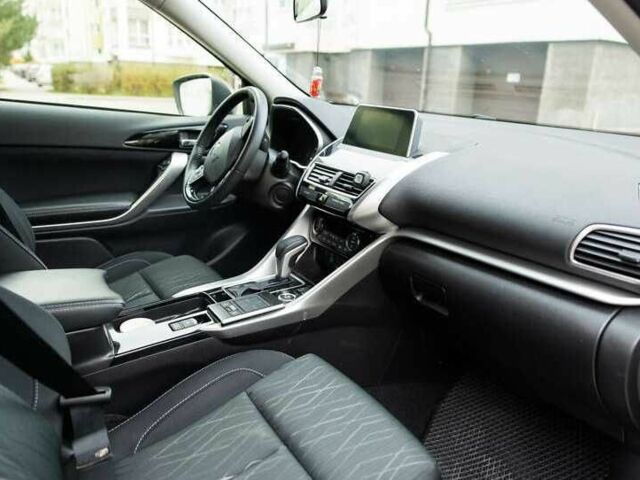 Серый Мицубиси Эклипс, объемом двигателя 1.5 л и пробегом 74 тыс. км за 12600 $, фото 14 на Automoto.ua