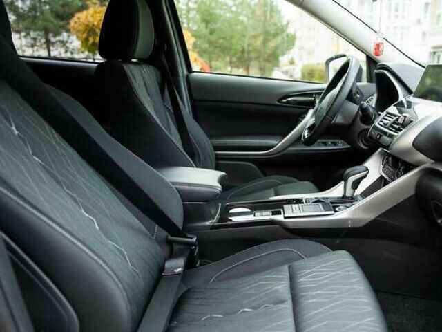 Серый Мицубиси Эклипс, объемом двигателя 1.5 л и пробегом 74 тыс. км за 12600 $, фото 15 на Automoto.ua