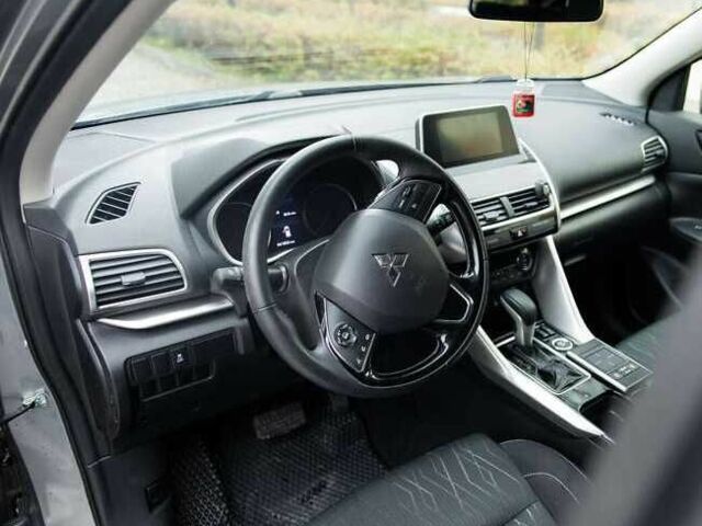 Серый Мицубиси Эклипс, объемом двигателя 1.5 л и пробегом 74 тыс. км за 12600 $, фото 12 на Automoto.ua