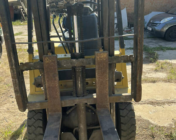 Желтый Мицубиси ФД, объемом двигателя 2 л и пробегом 3 тыс. км за 10100 $, фото 9 на Automoto.ua