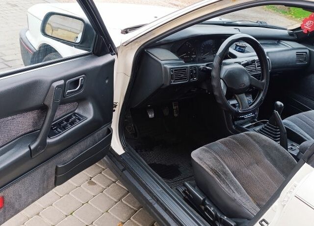 Белый Мицубиси Галант, объемом двигателя 2 л и пробегом 400 тыс. км за 1500 $, фото 5 на Automoto.ua