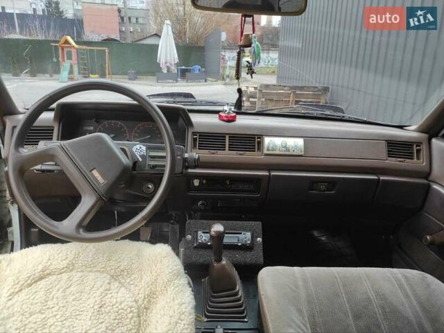 Белый Мицубиси Галант, объемом двигателя 1.6 л и пробегом 100 тыс. км за 1000 $, фото 7 на Automoto.ua