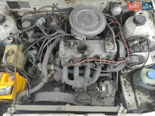 Белый Мицубиси Галант, объемом двигателя 1.6 л и пробегом 100 тыс. км за 1000 $, фото 14 на Automoto.ua