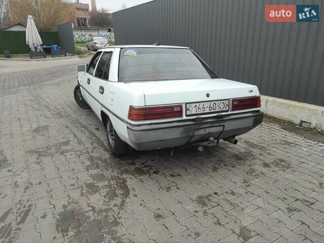 Белый Мицубиси Галант, объемом двигателя 1.6 л и пробегом 100 тыс. км за 1000 $, фото 4 на Automoto.ua