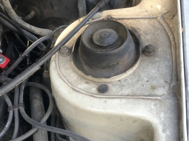 Белый Мицубиси Галант, объемом двигателя 1.8 л и пробегом 386 тыс. км за 1200 $, фото 13 на Automoto.ua