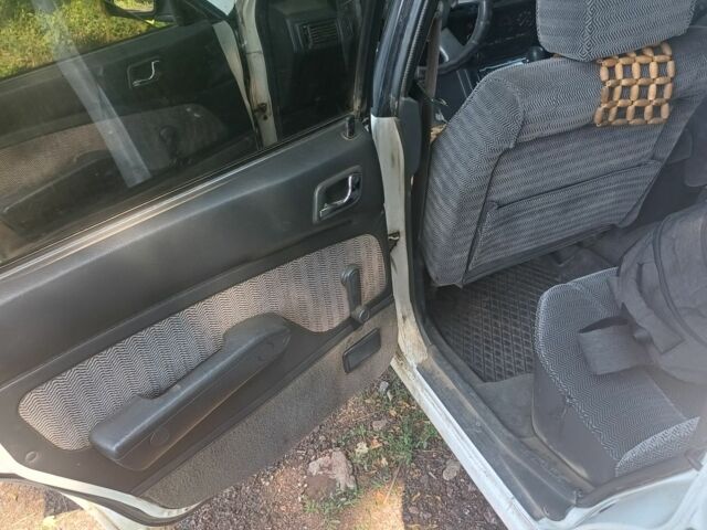 Белый Мицубиси Галант, объемом двигателя 1.8 л и пробегом 447 тыс. км за 1200 $, фото 2 на Automoto.ua