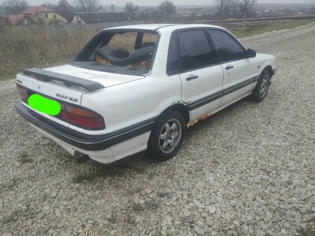 Белый Мицубиси Галант, объемом двигателя 0 л и пробегом 111 тыс. км за 600 $, фото 2 на Automoto.ua